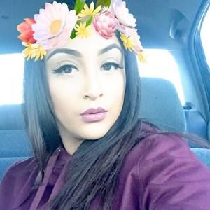 Meet your Posher, Leslie